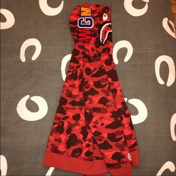 Bape Red Shark Hoodie - Picture 5 of 7